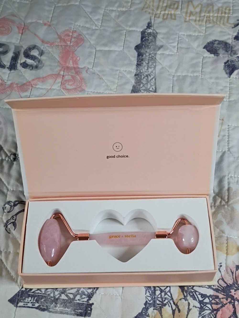 Grace & Stella Rose Quartz Facial Roller - Pink